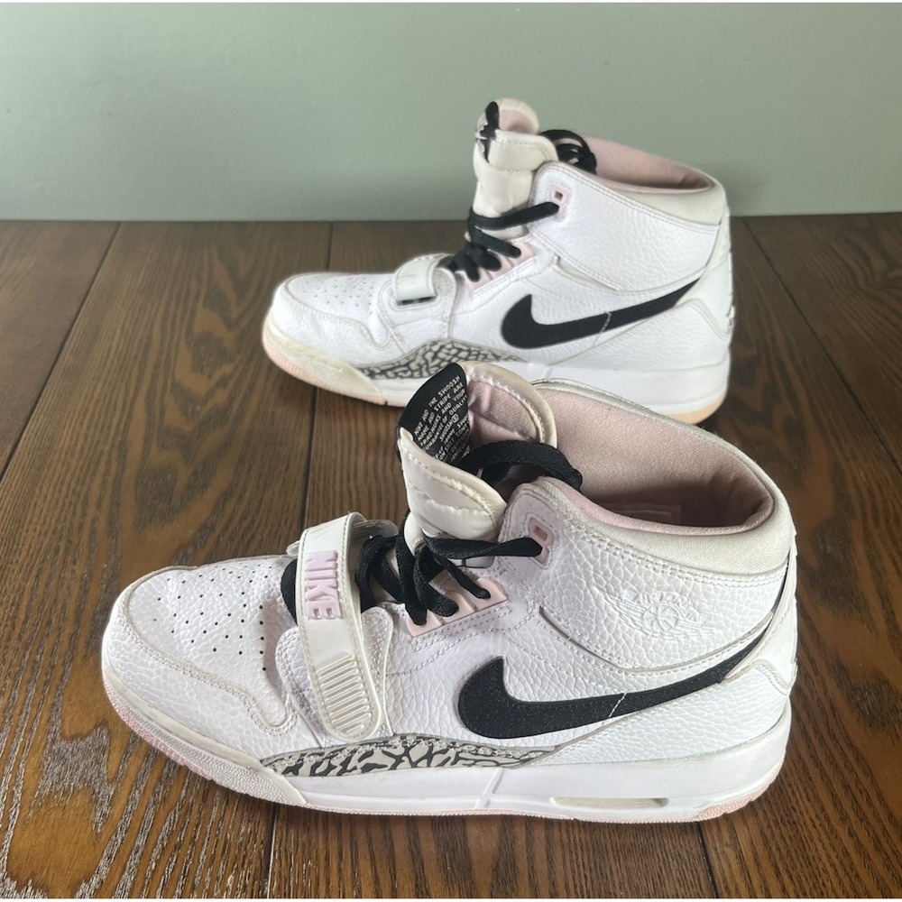 Air Jordan 312 Pink Foam Legacy Nike AT4040-106 Shoes Size 7Y Women's 8.5